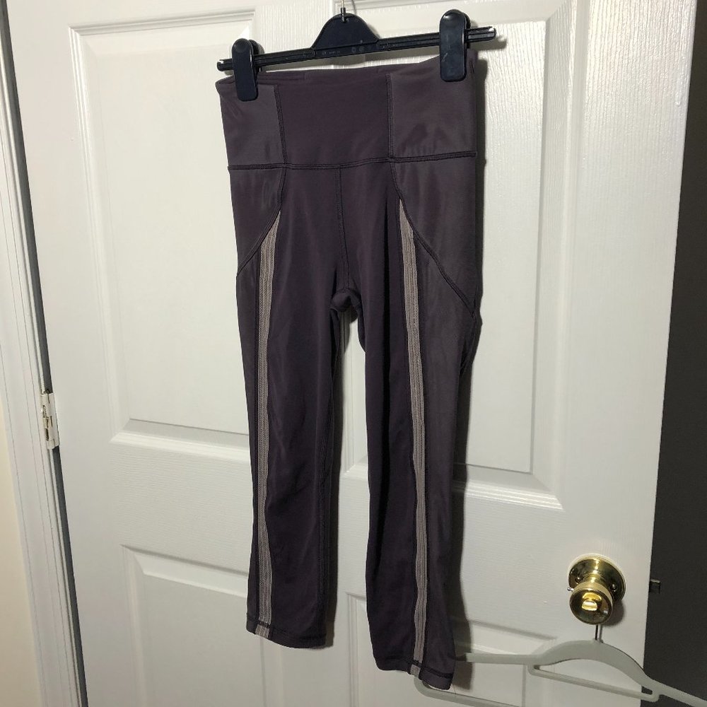Lululemon dark purple (eggplant color) active capri, size 6